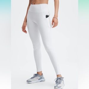 Fabletics oasis white pure luxe leggings